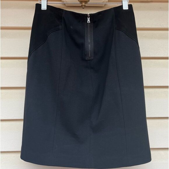 Elie Tahari black suede/fabric mini skirt, very stylish & elegant, zipper, 2 - Picture 1 of 5